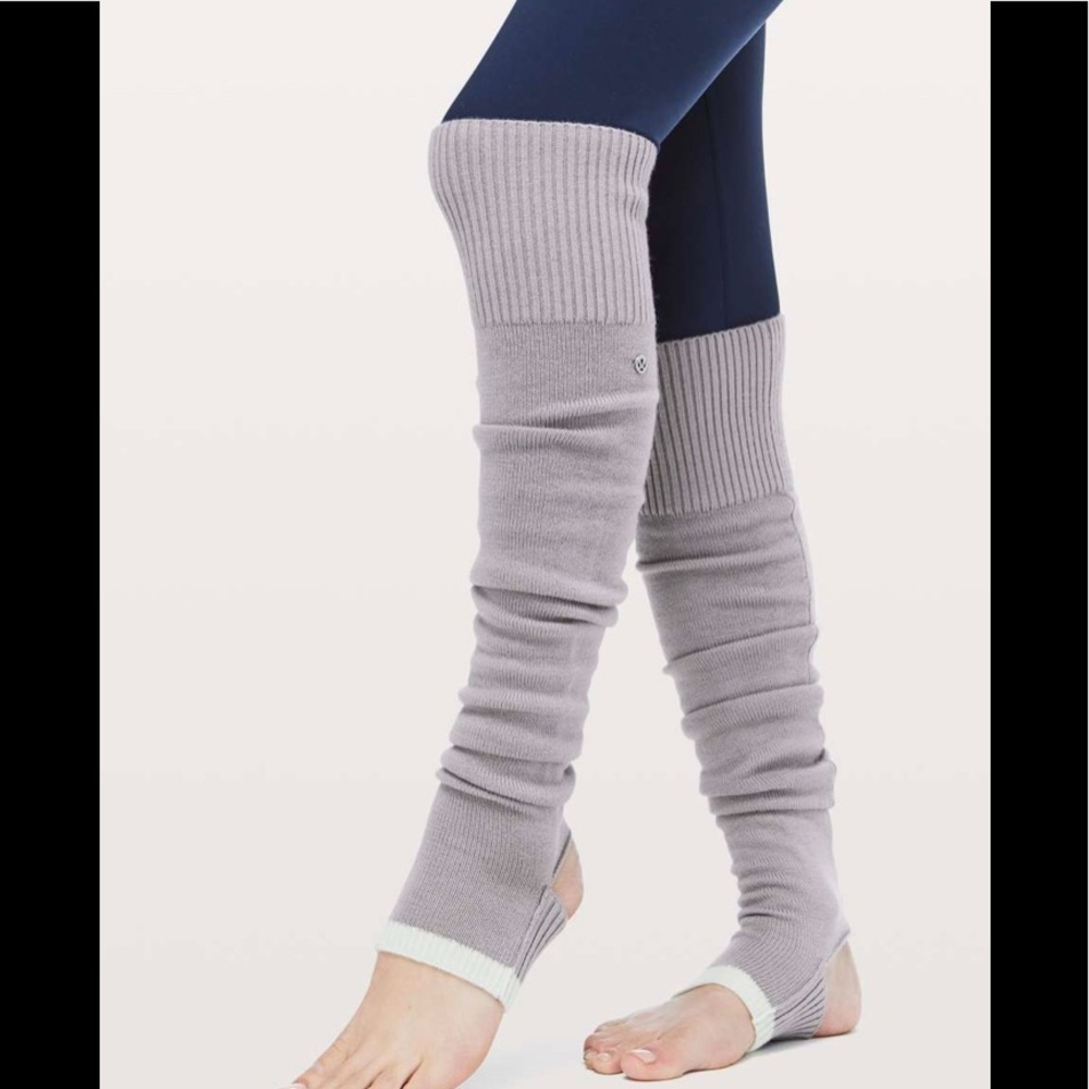 Lululemon Evolution Leg Warmers Dark Chrome / Angel Wing